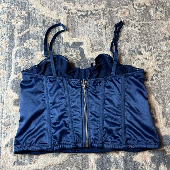 Elegant Blue Satin Bustier - Picture 4 of 5